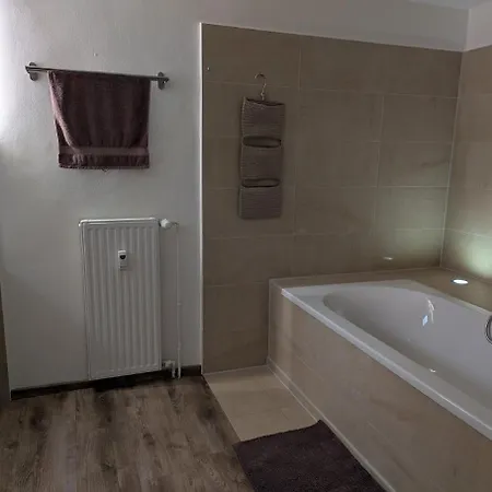 Am Tollensesee Apartment *