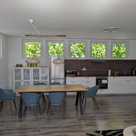 Am Tollensesee Apartament Neubrandenburg